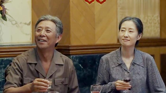 安杰|父母爱情：安杰一辈子没受过委屈，却因江亚菲嫁人，受尽了委屈！