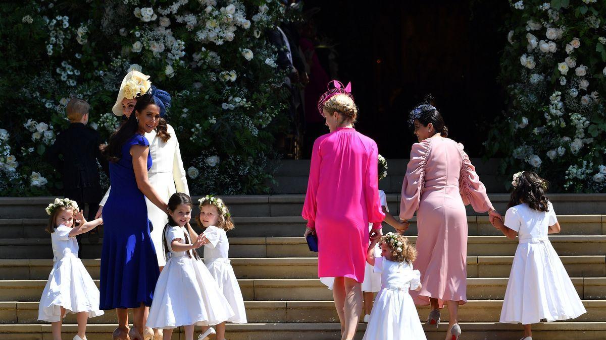 女孩|梅根让闺蜜的女儿在她婚礼上抢风头，是因为她才是那女孩的母亲？