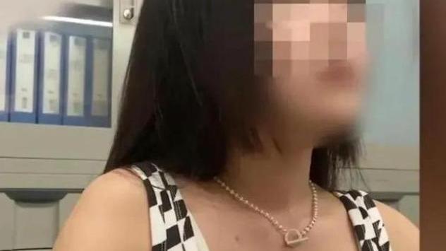 00后|00后女生面试太敢说了！狂怼面试官让其无言，反客为主让人叫好！