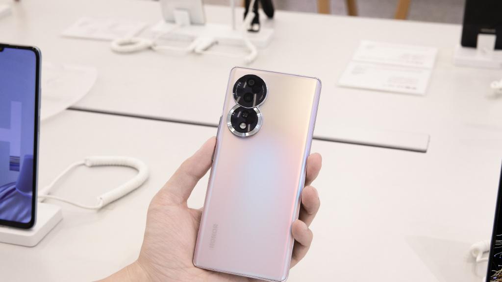 华为荣耀|荣耀80首批用户反馈出炉！好评率达到97%，差评令人无奈！