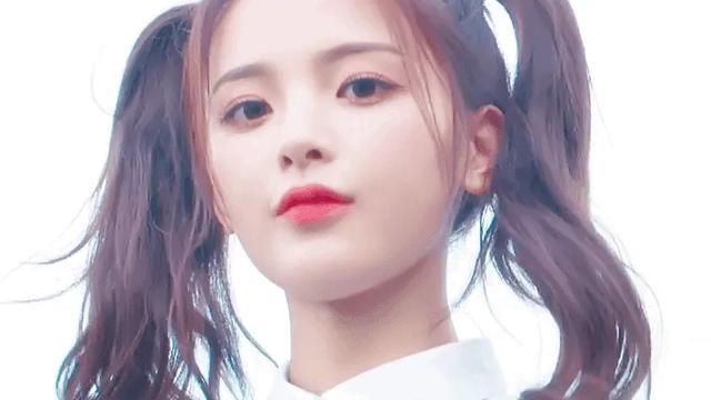 杨超越|老天赏饭吃的漂亮脸蛋，还这么人间清醒！杨超越好像把我骂醒了