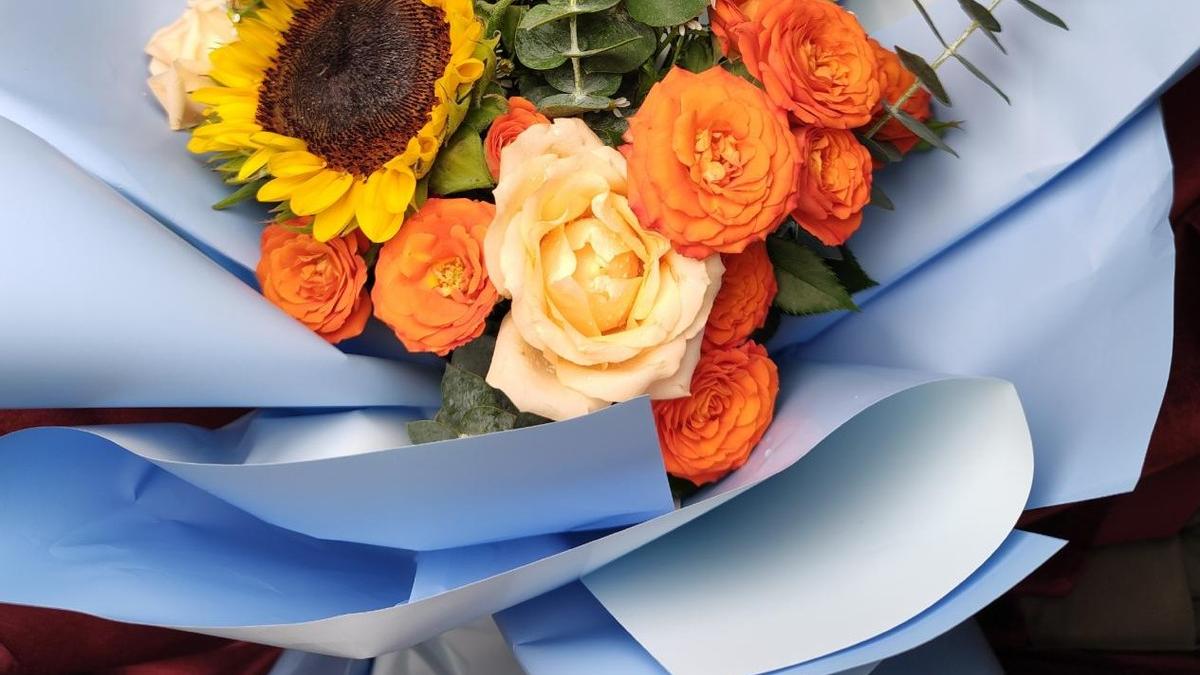 摩托罗拉|华为Mate50 Pro渲染图曝光，moto X30 Pro或采用曲面屏