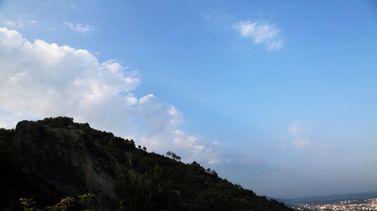 |一块红色背后，藏着的文化积淀。在新晋旅游胜地石家庄的核心位置，有着这样一处历史古镇