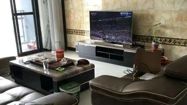 晒晒我家120平新房，老公花42万装修，客厅的电视墙很多人没见过