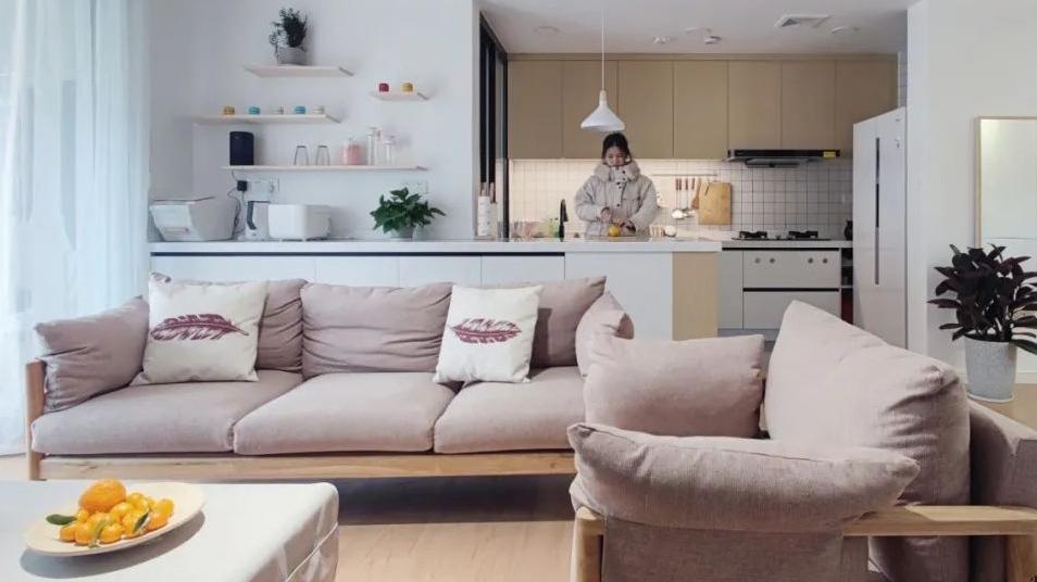 户型改造丨110㎡温馨原木风，开放式厨房+岛台营造开阔视觉效果