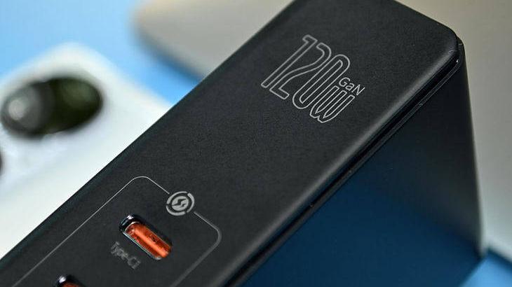 充电器|倍思氮化镓120W充电器：全家桶设备的充电好助手