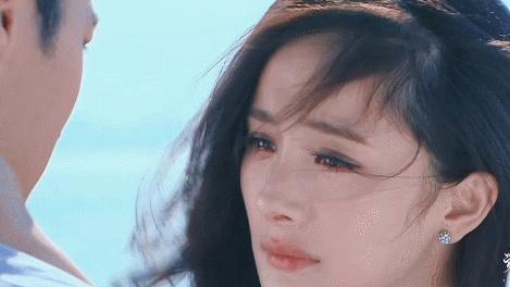 杨幂|热度飙上第一！杨幂美艳又飒爽，网友直呼这剧好上头