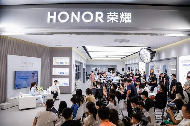 电子产品|张泉灵：学习和电子产品并不冲突 荣耀平板8帮助孩子取得学习优势