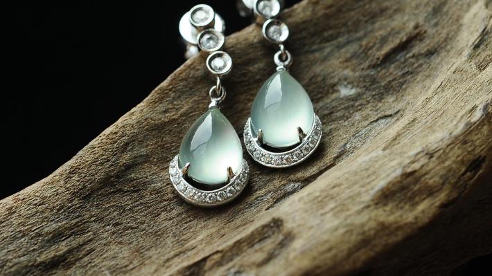 翡翠|翡翠不一样的造型，也拥有不一样的魅力，越简单的品质越高