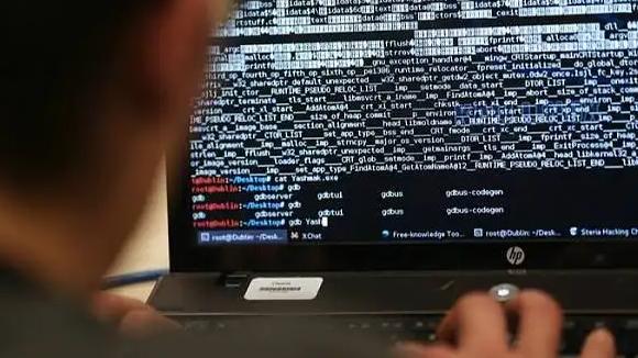 世界顶级黑客，能入侵一台没有联网的电脑吗？