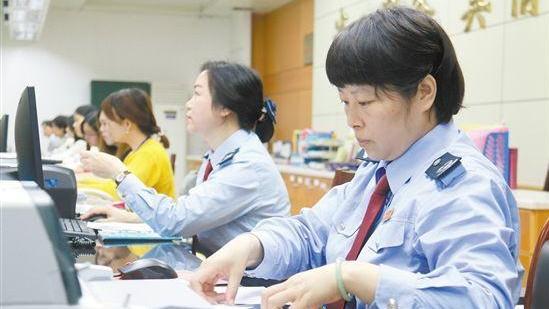 招聘|新一轮国税局开始招聘，月薪上万且有编制，符合“条件”即可报名