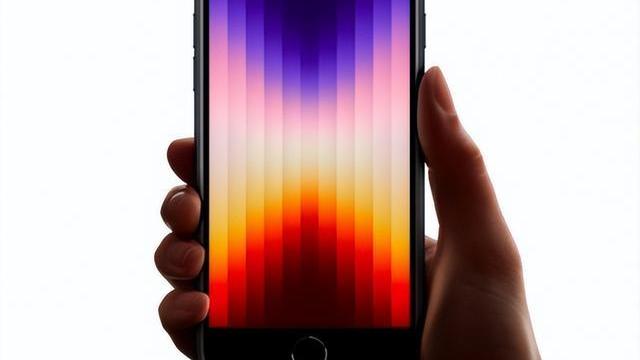 iphone 14 pro|苹果彻底砍掉小屏，iPhoneSE4或明年发布，套模iPhoneXR支持双卡