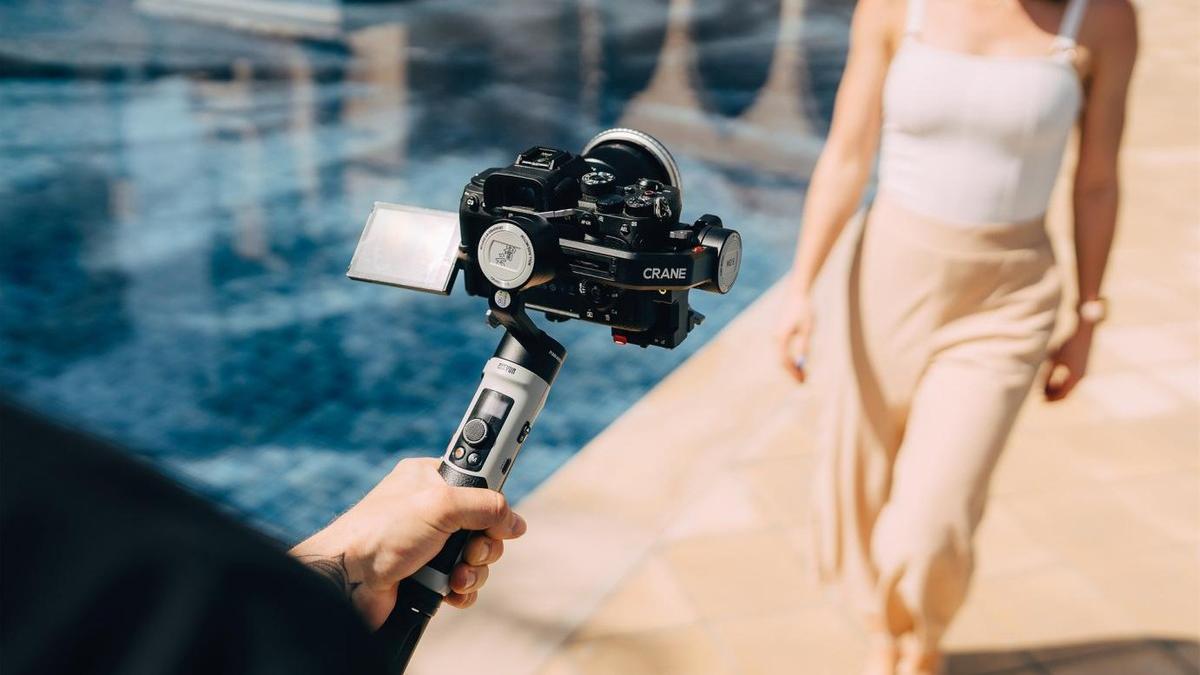 云台|用旗舰手机拍高质量短片不可或缺的最佳伴侣——智云云鹤M2 S