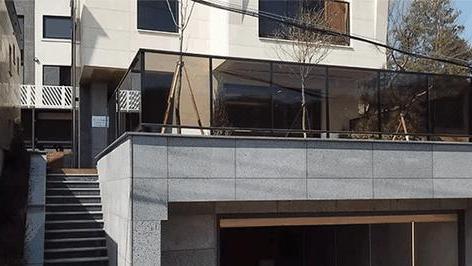 198样板房：一楼车库，二楼院子，三楼露台，买买家具就能入住