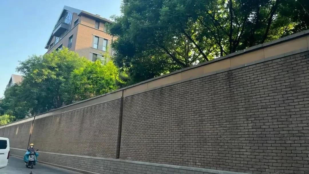 学区房|一平方36万的学区房，你敢信吗？怪不得嘎子说他北京4套房价值5个亿呢。