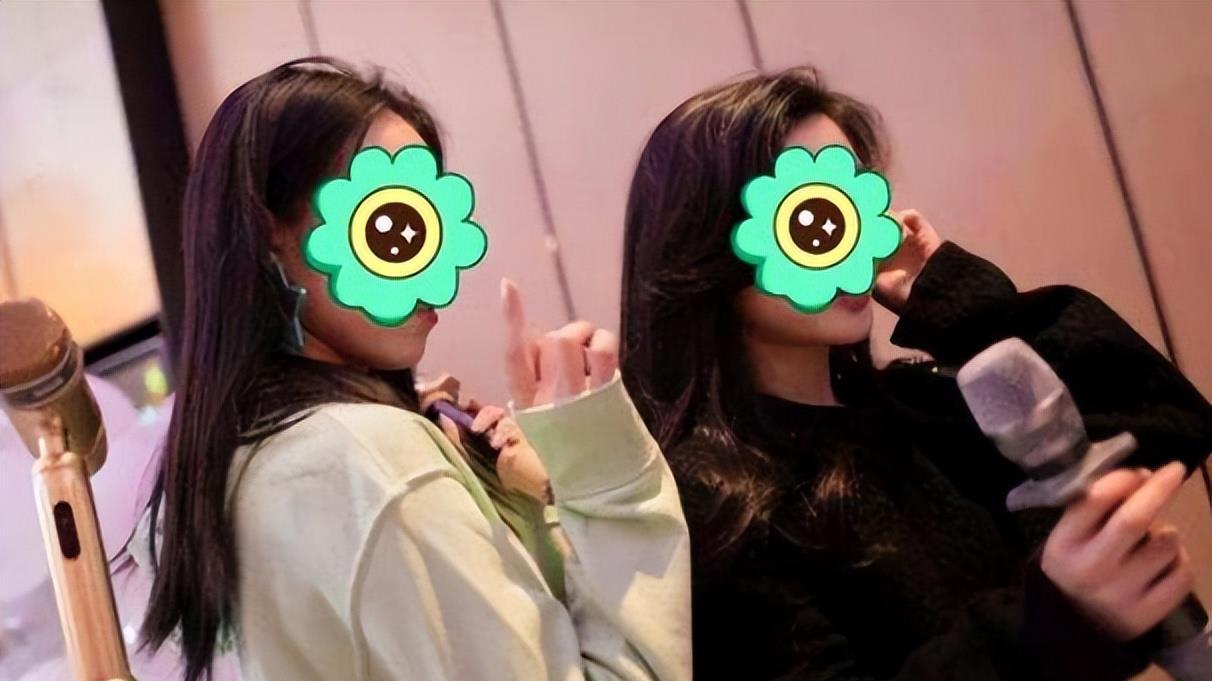 回顾：江苏5女子聚会，酒后躺沙发上烂醉如泥，服务员直接开直播