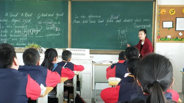 教师|代课教师有好消息，多地开始推广“择优入编”政策，教师欣喜不已