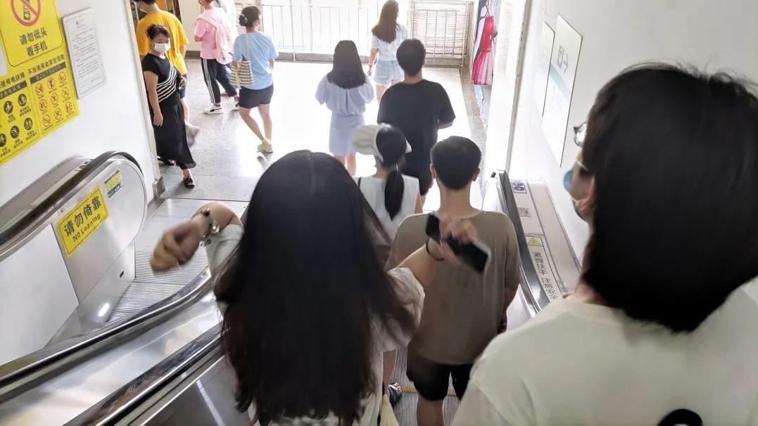 高原|地表60℃+！这个天来重庆旅游的才是真正的孤勇者！