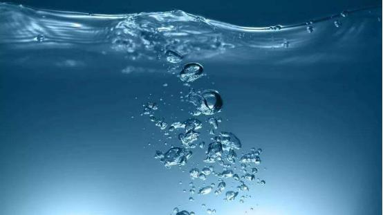 地球上最纯净的水，比矿泉水干净4000倍，为什么不能饮用？