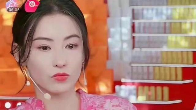 |女神张柏芝直播带货首秀，网友吐槽普通话磕磕巴巴，疑似怀四胎！