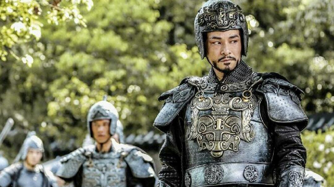 |做刘德华替身15年，拍戏片场差点被踩死：最后娶了华仔的“老婆”