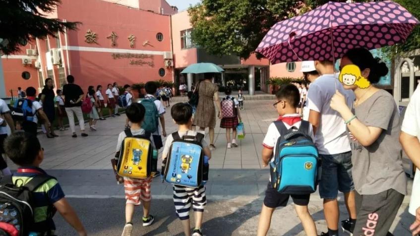两口子家庭月收入和存款是多少，每个月如何规划花销？