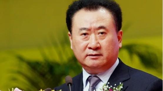 别墅|弟弟成为中国首富，许家钦靠弟弟公司工程赚了2套别墅，如今全卖了