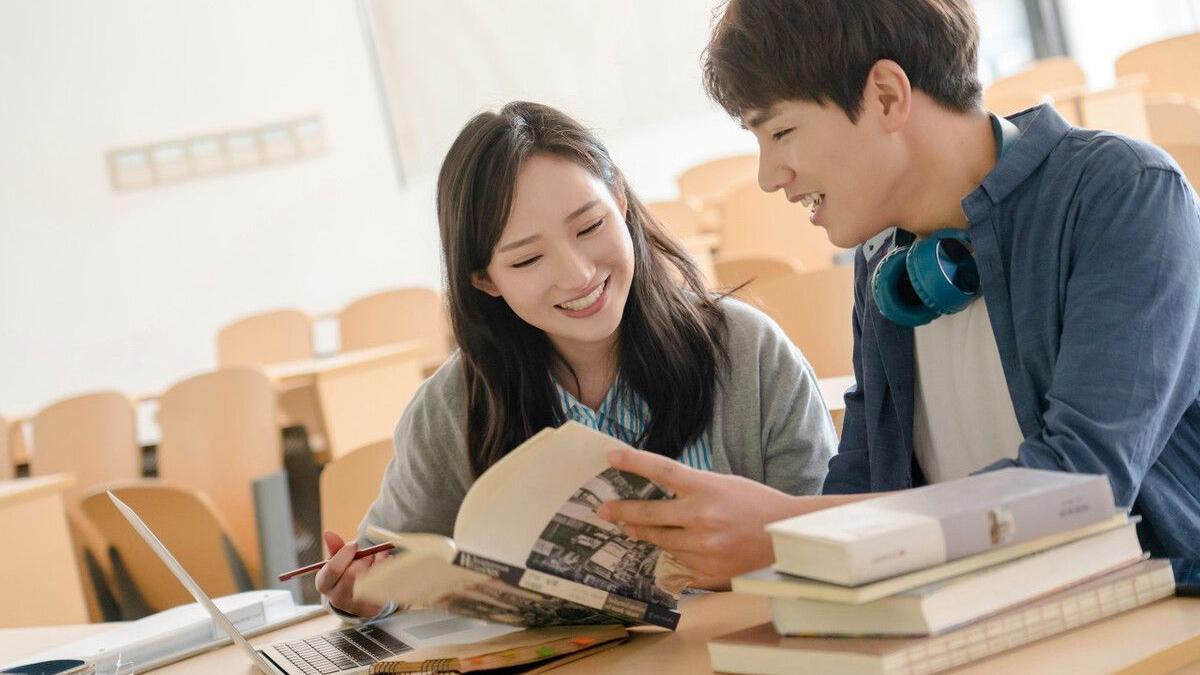 这么才能让本领从一个领域，迁移到另一个领域？