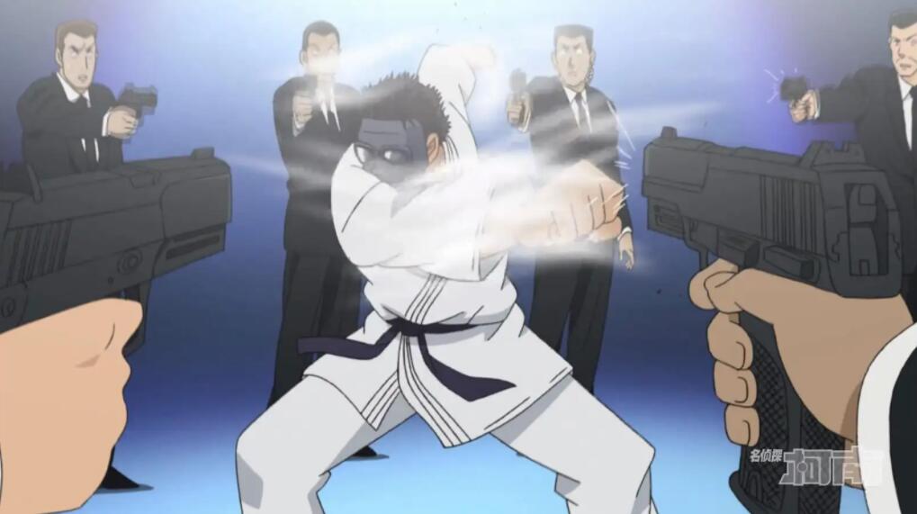 京极真|自从京极真登场后，《名侦探柯南》一步一步朝着动作大片发展