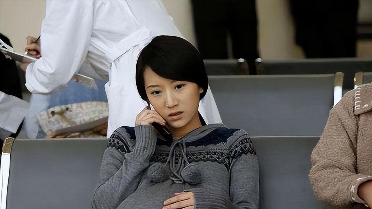 宋思明|重温《蜗居》：宋太太和海藻两次见面，前后态度大不相同，为何？