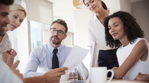 |职场中，学会这两件事，就能避免自己遇到职场的“大坑”