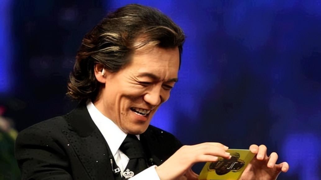 哈文|著名主持人李咏病逝4年后，遗孀哈文的痴爱让人泪目