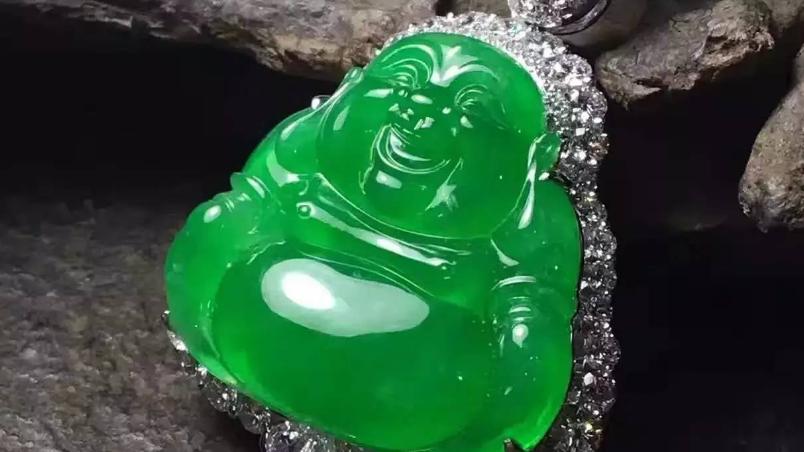 翡翠|怎样才算是精品翡翠？翡翠的雕琢，雕刻师都要做到什么？