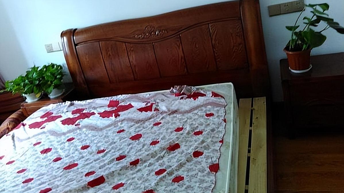 婆婆帮忙装修的新房，就这效果说花了20万，这不是在忽悠我吗？