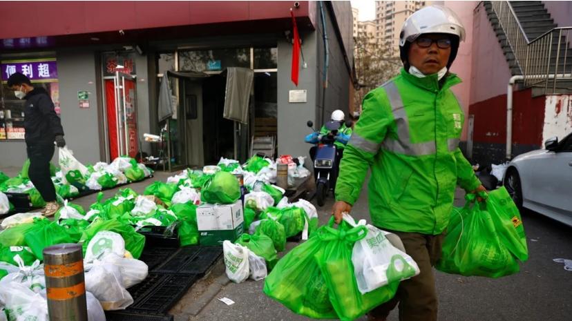 chatgpt|抖音与大型快递公司合作，逐步蚕食美团在本地餐饮服务市场的份额