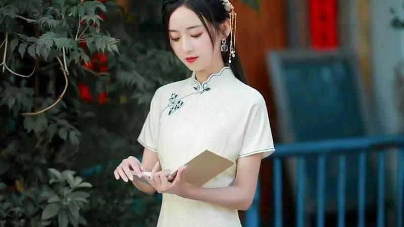 女人味|旗袍，更多的是女人的一种娴熟，也是文化层面上的一种生活态度！