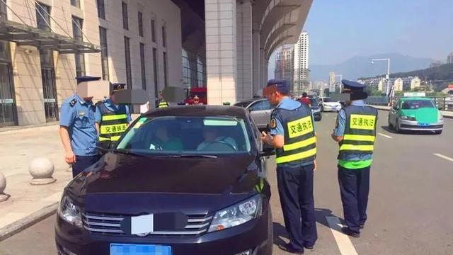 |法律分析：协查员钓鱼执法黑车，司机愤怒刺死协查员，这事该怪谁