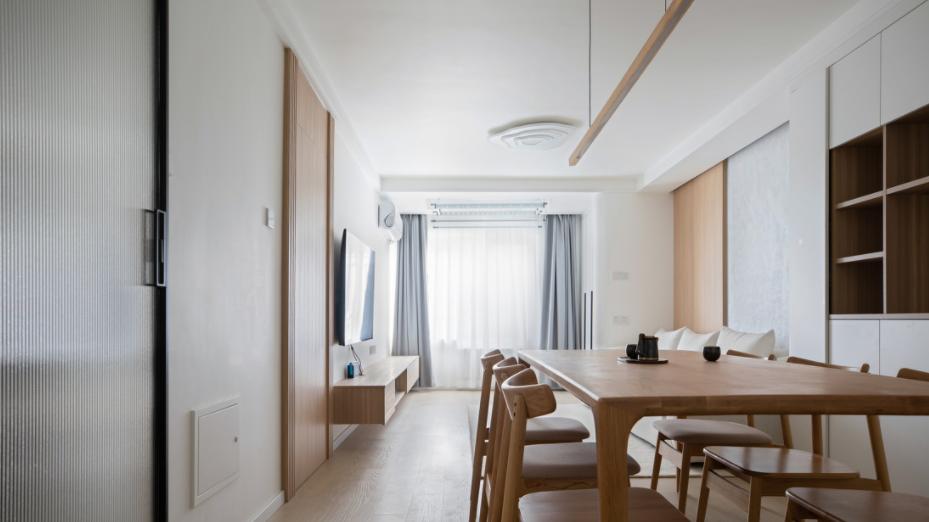 85㎡两室老房改造，简约原木