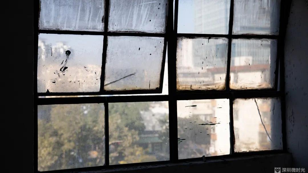 方原|大学生涌入深圳流水线：时薪14元的暑期工，名额靠抢！