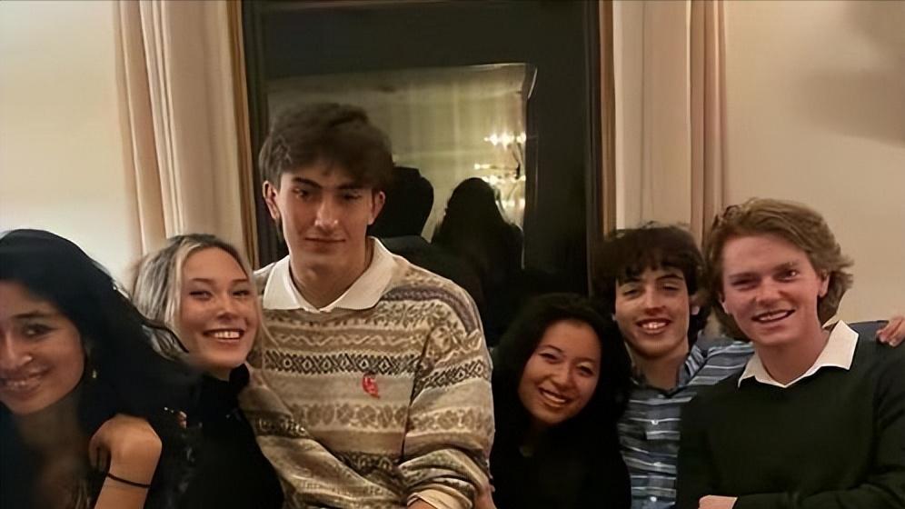 谷爱凌|坐其大腿，溜冰场公然亲吻！谷爱凌男友身份揭开，LV公子输得不冤