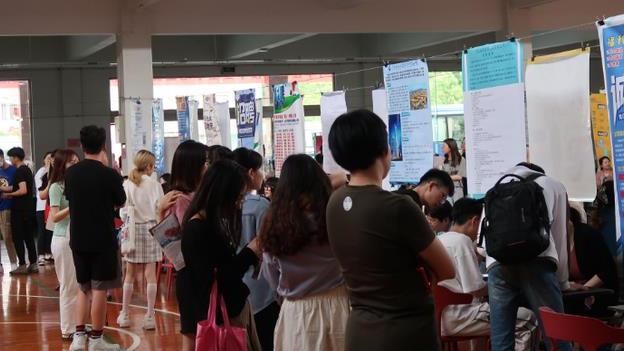 00后|“你准备跑路吧”，00后年轻人辞职信吓到老板，一下不知所措