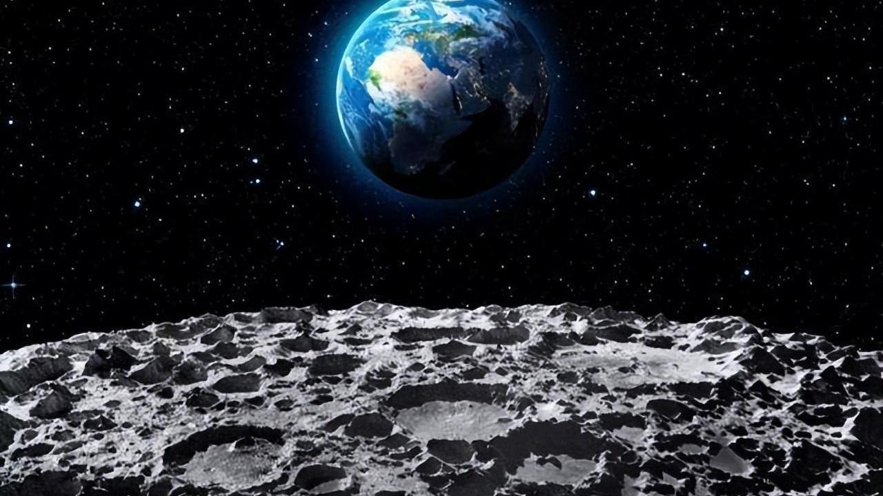 月球背面隐藏着什么？人类登上月球后，有科学家扬言：把月球炸掉