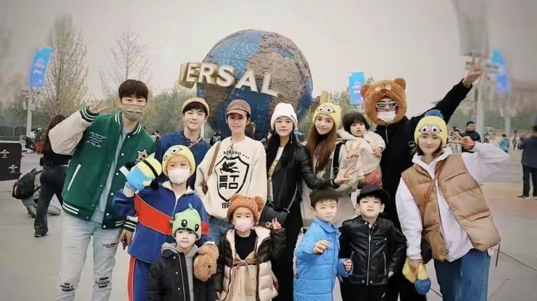 陈妍希|姜潮在社交平台分享照片，却意外公开陈妍希儿子正面照，大意了！