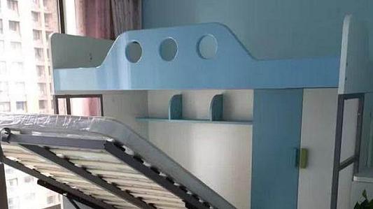 参观闺蜜的40平蜗居，厨房巴掌大，客厅打吊柜，真替她感到憋屈