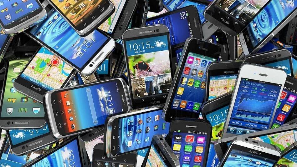 销量跌回到十年前，手机行业到底怎么了？