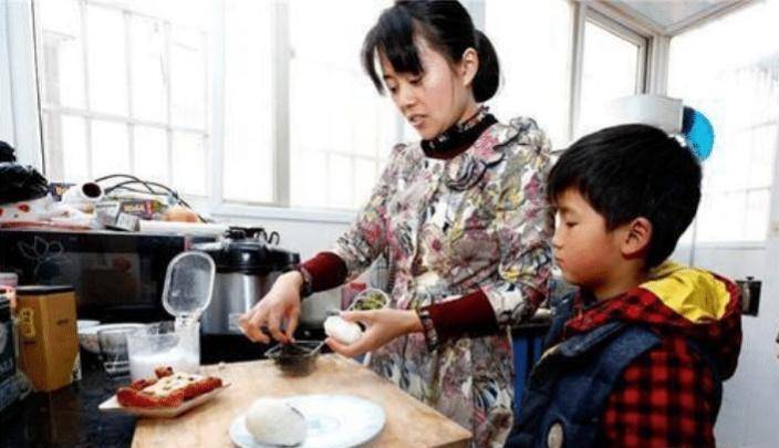 河南小伙不顾家人反对，娶了国外一名市长的女儿，如今16年过去他们怎样了？