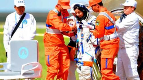 宇航员去太空回来后身体通常会发生什么变化？