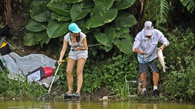 |“嫁给钓鱼的老公你后悔吗？”采访6位已婚女士，得到了相同的回答