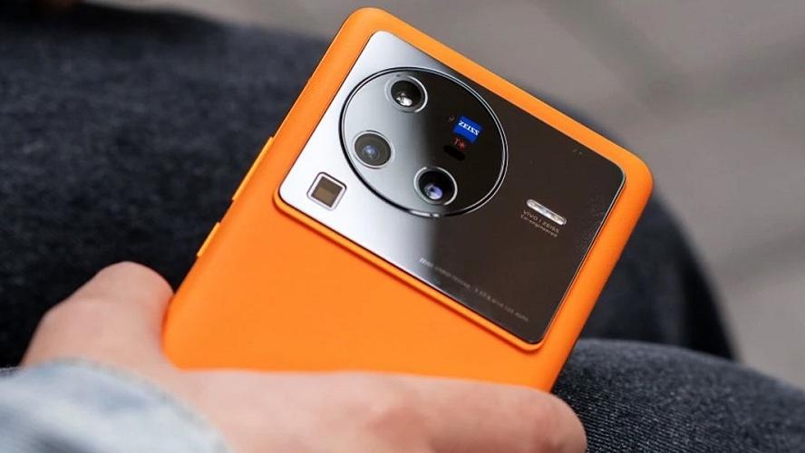 高通骁龙|售价5499元却供不应求，自研芯片+IP68，四摄旗舰热销“卖断货”