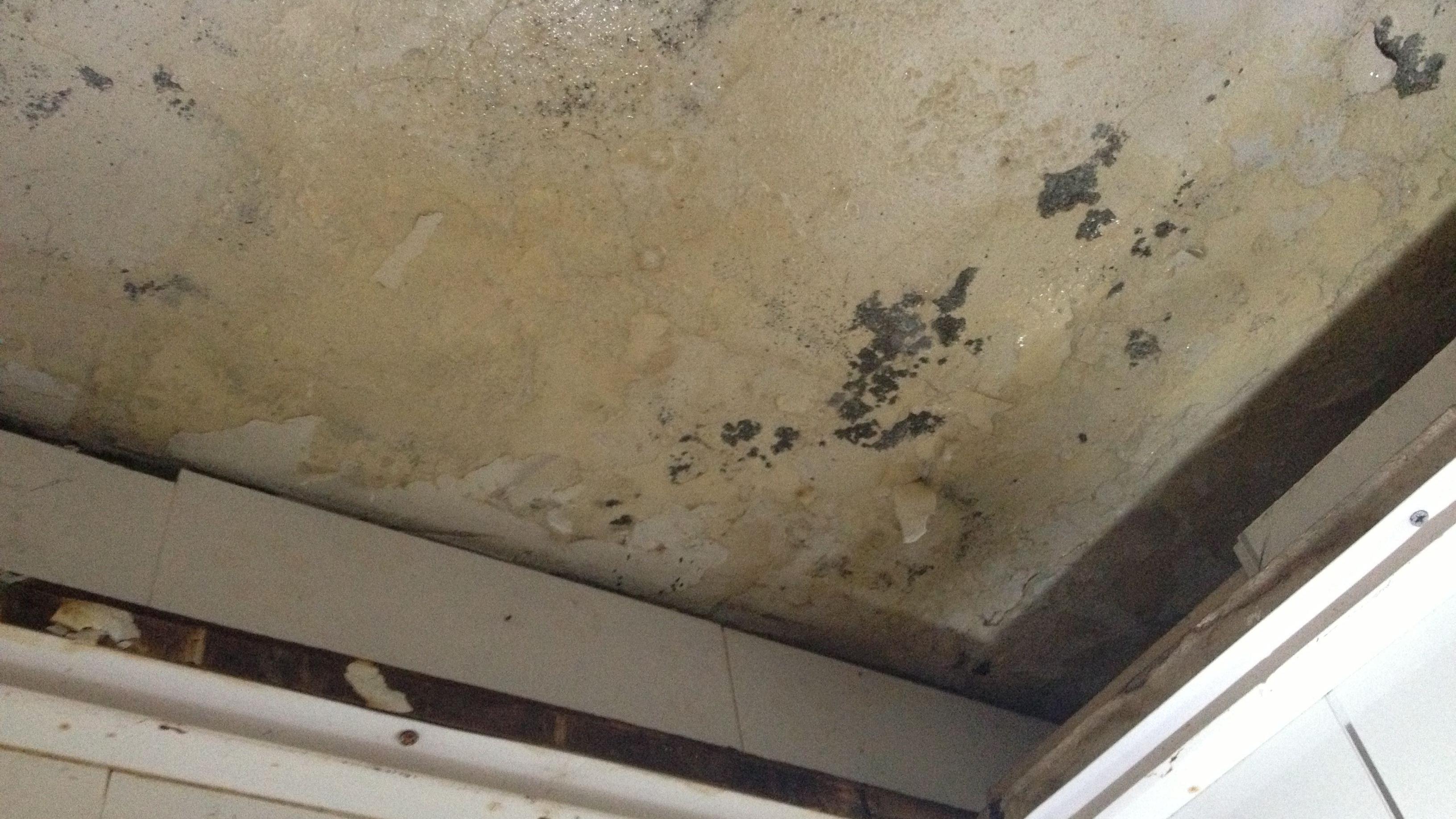 卫生间漏水怎么处理？